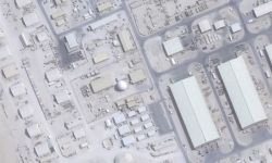 أسوشيتدبرس: صور الأقمار الصناعية تظهر إصابات دقيقة في قاعدة العديد الأميركية في قطر